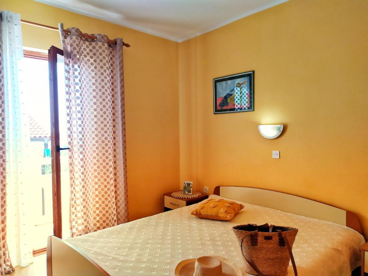 Cozy Apartments Danica Novalja With Terrace - First Floor Exterior photo